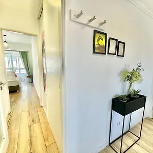 Nomad , Lisboa Portugal